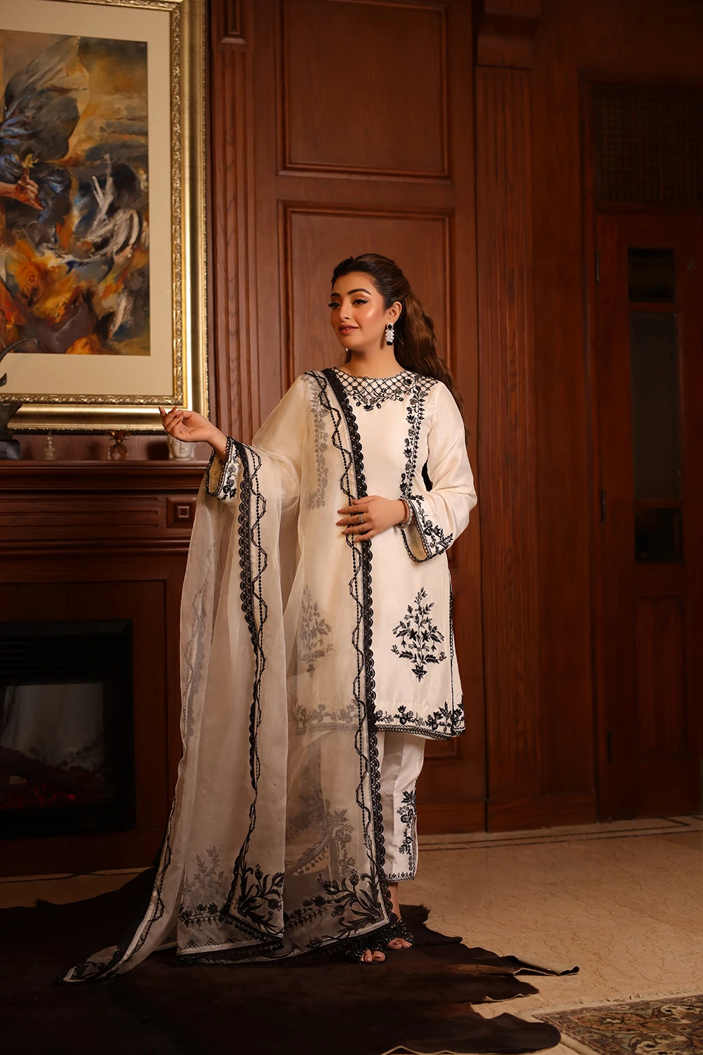 Aynoor - Pakistani Designer dresses Aynoor - Pakistani Designer dresses