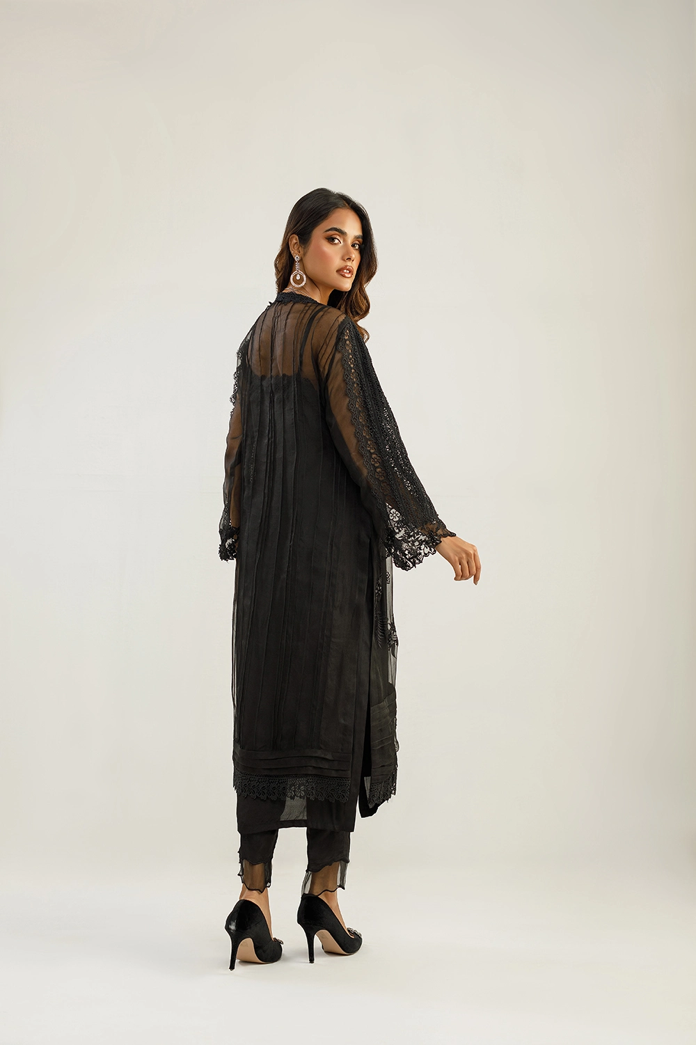 Saya - Nadia Khan Saya - Nadia Khan