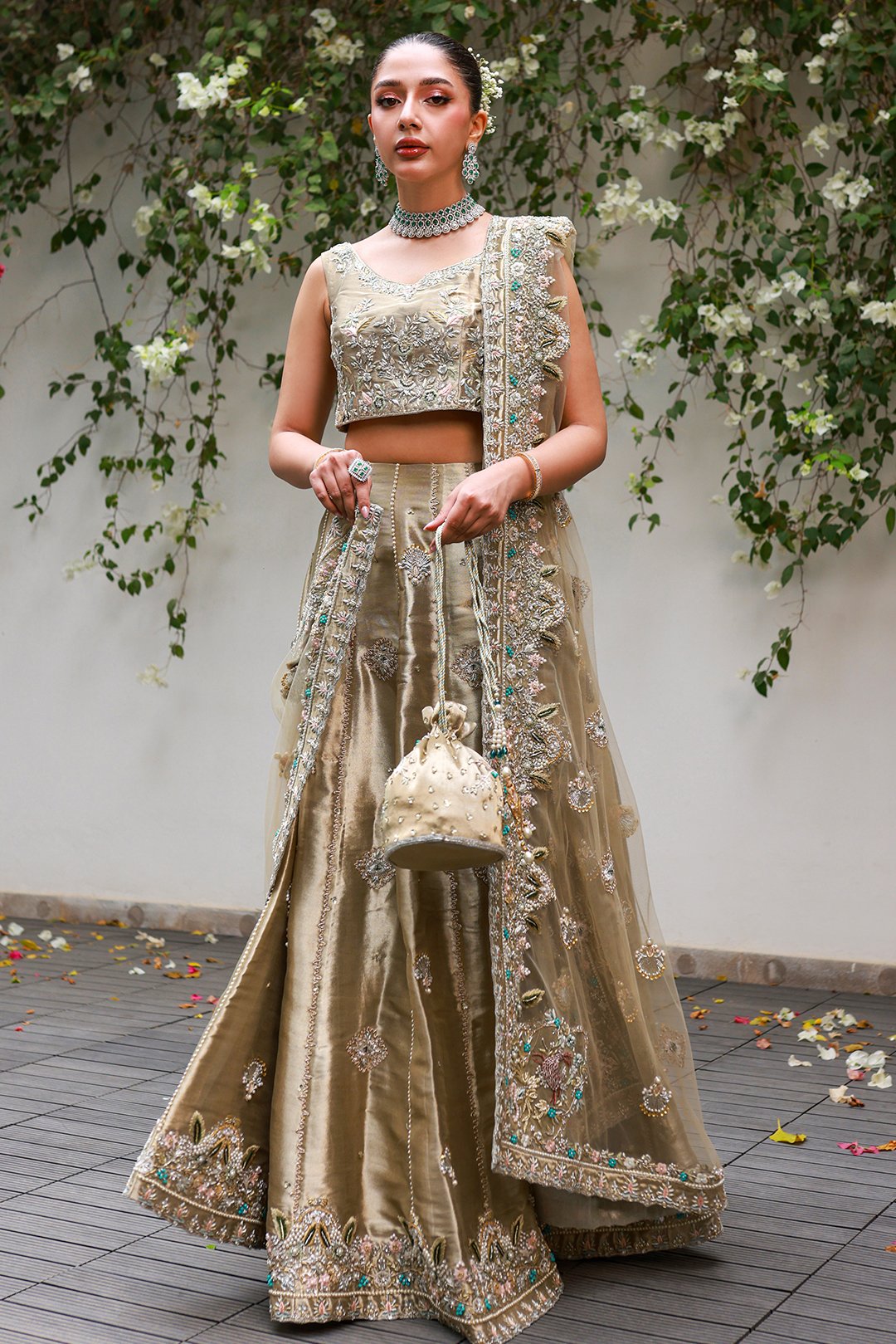 Pariza by Nadia Khan